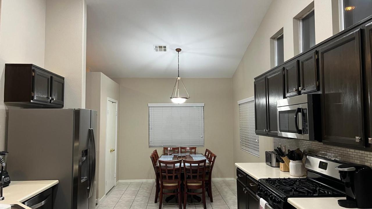 Sweet Spacious 5 Bdrm Home With Pool لاس فيغاس المظهر الخارجي الصورة